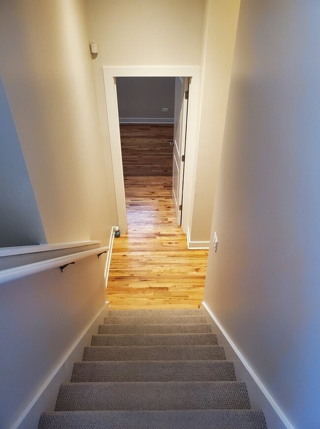 Photo - 3609.5 N Lakewood Ave Unit 1N