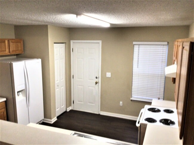 Photo - 110 Berwyn Ct