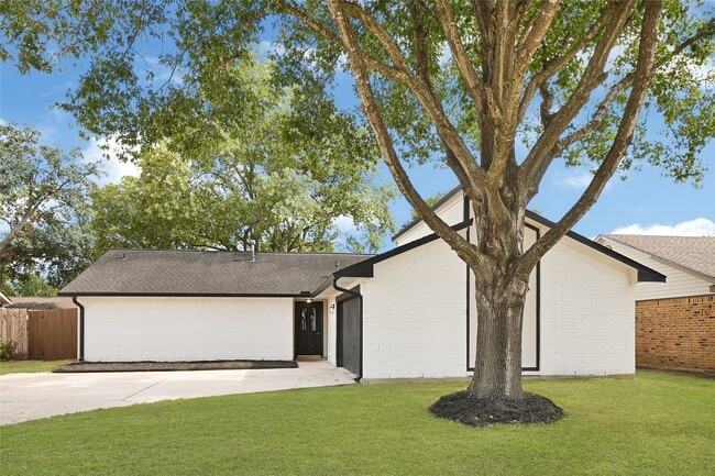 Photo - 7410 Woodoak Dr