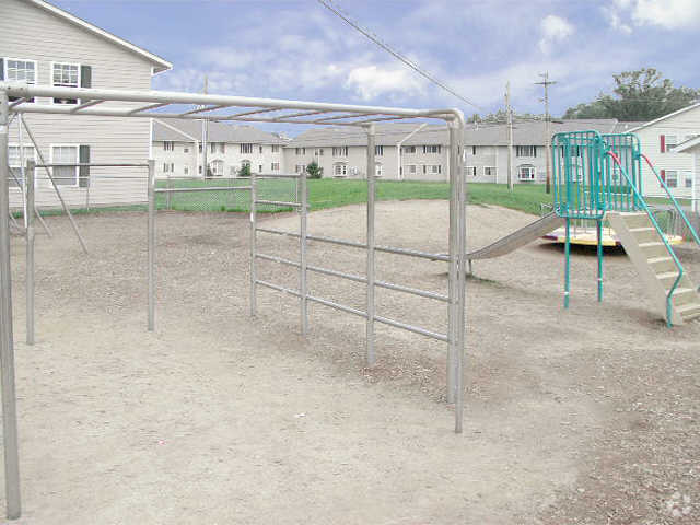 Youth Play Area - Brentwood Apartments