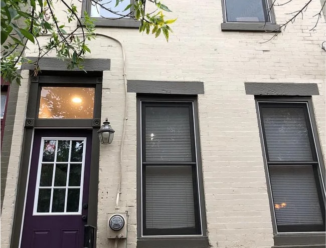 Building Photo - 327 Point St