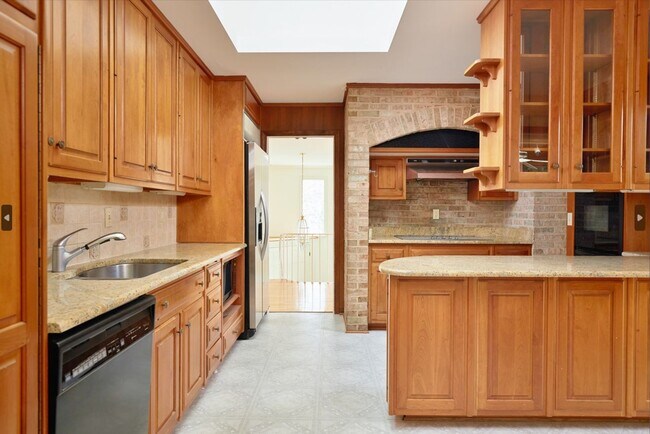 Photo - Sparkling and Spacious