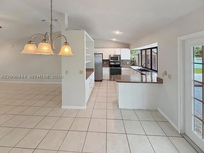2302 SW Fern Cir