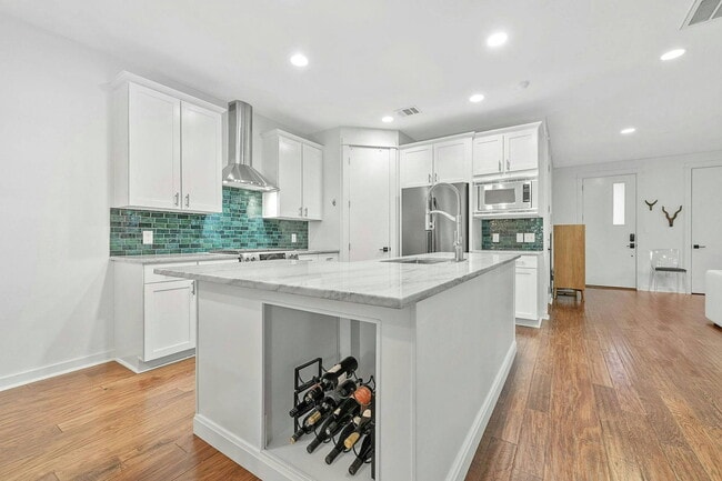 Photo - 3118 Corbin Ln