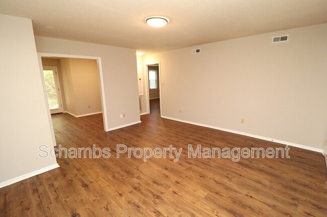 Photo - 3905 Lexington Dr