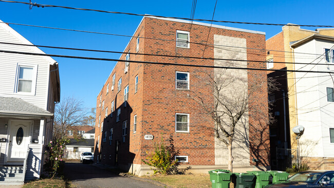 Building Photo - 128 South St Unit C4 Rental