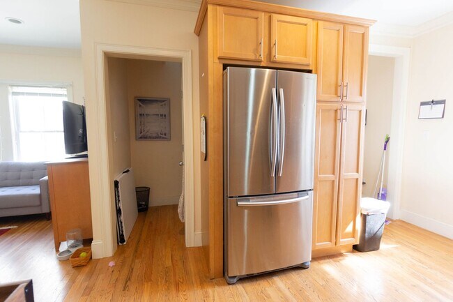 Photo - Brighton 4 Bed – Renovated – Central A/C – No Fee – 6/1