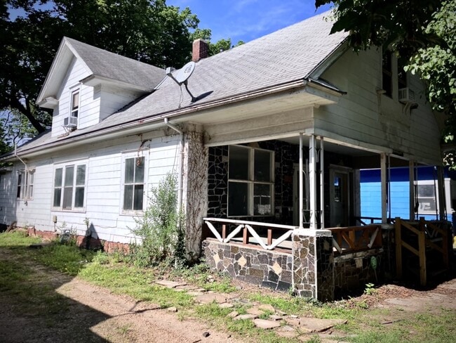 Photo - 2505 E 2nd St N Unit #2