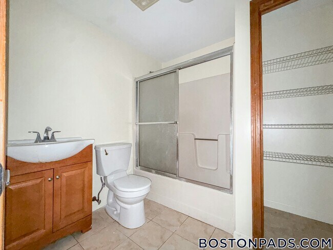 85 Charles St Unit 7
