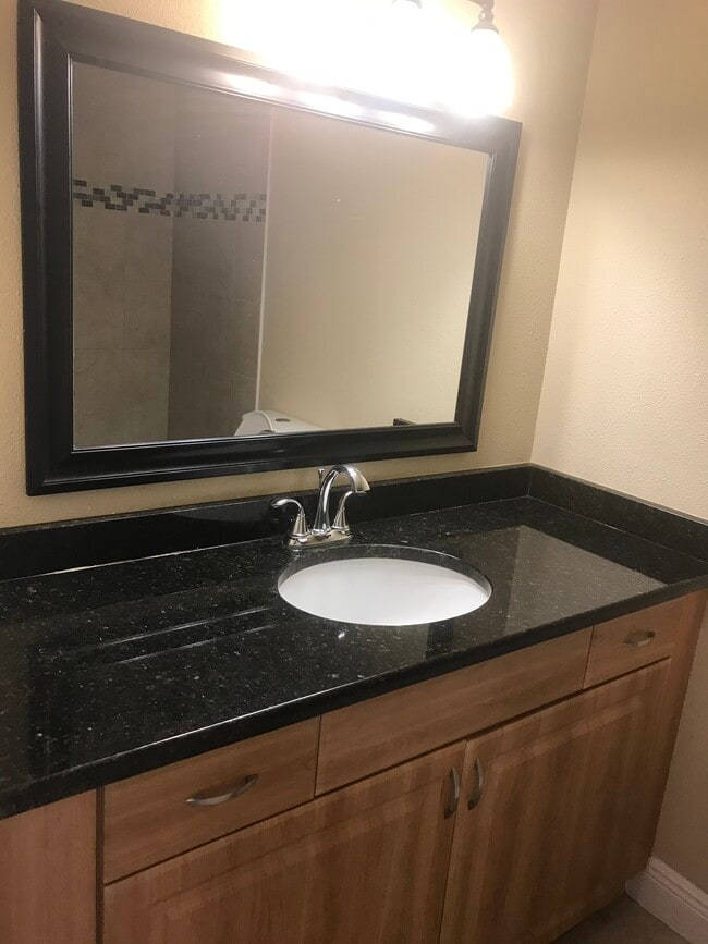 Photo - 2469 Twin Dr Unit 23