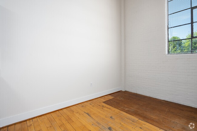 2BR, 2BA - 1,200SF - Dining Room