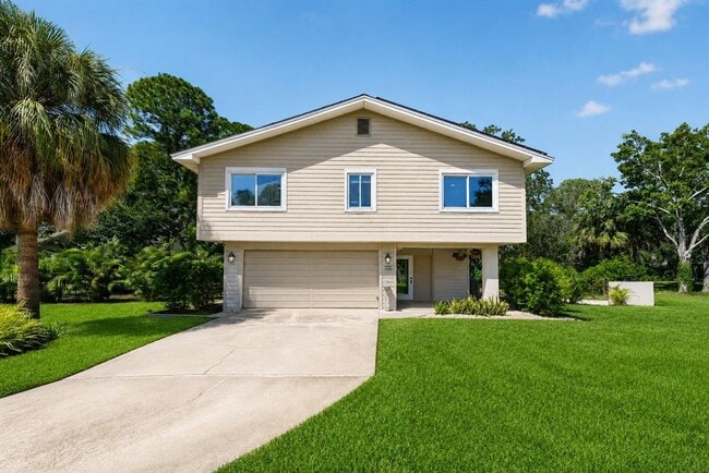 Photo - 1300 Pleasant Way S