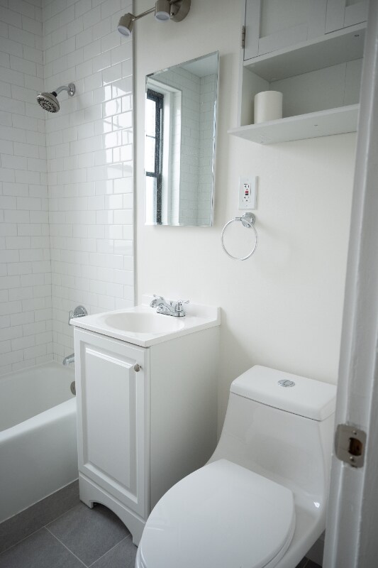 Photo - 374 Chestnut Hill Ave Unidad 52