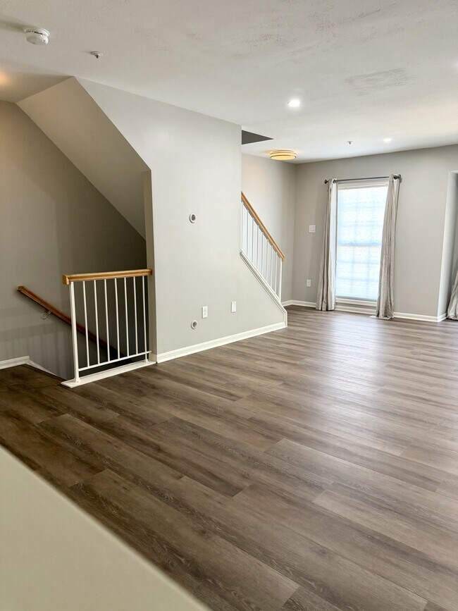 Photo - 1523 Ashburnham Dr