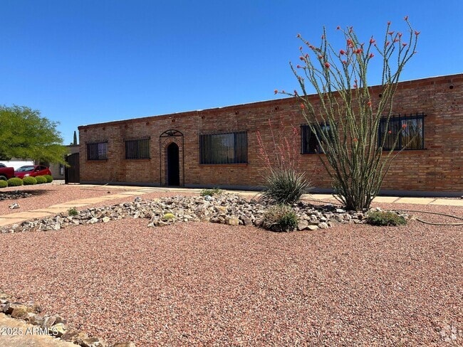 Building Photo - 1964 Sonoita Dr Rental