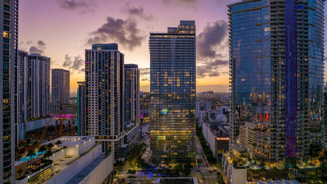 Photo - Miami World Tower Apartamentos