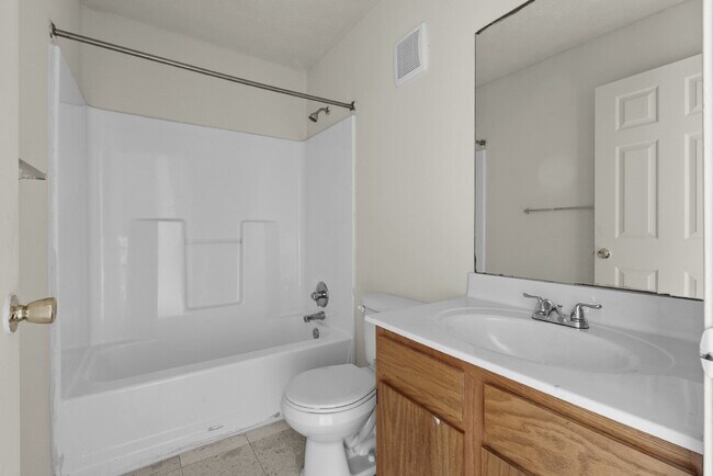 Photo - Charming Two Bedroom Townhome in South Louisville, Family-Friendly Neighborhood!