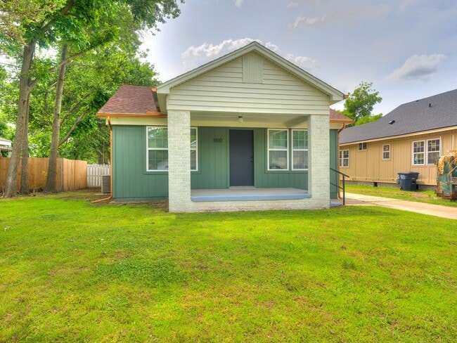 Building Photo - 3 bed, 2 bath home in Shawnee!