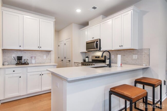 Photo - 222 Jessie Pl