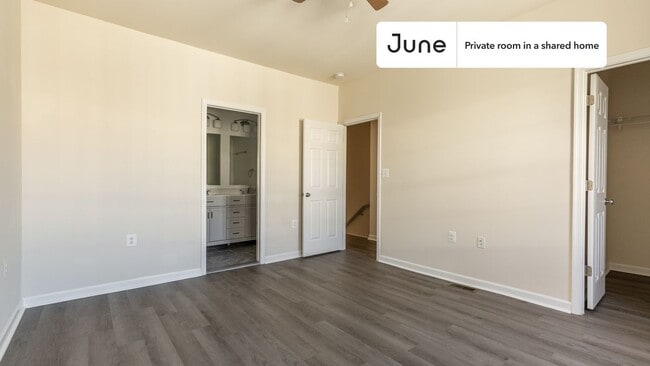 Photo - Room in Shared 4 bed/3.5 bath home Unidad A