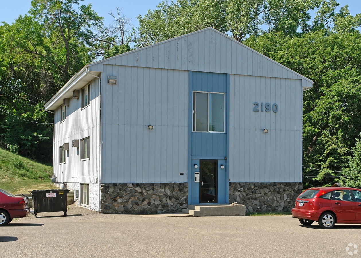 Photo - 2190 Robbins St