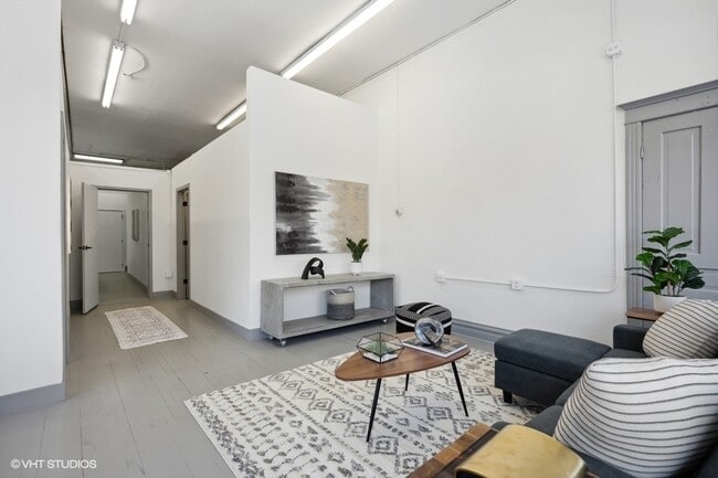 Photo - 3035 W George St Unit 1F