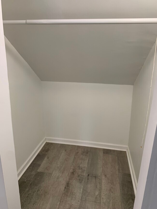 Photo - 825 S 40th St Unit One Bedroom Apartment For Rent