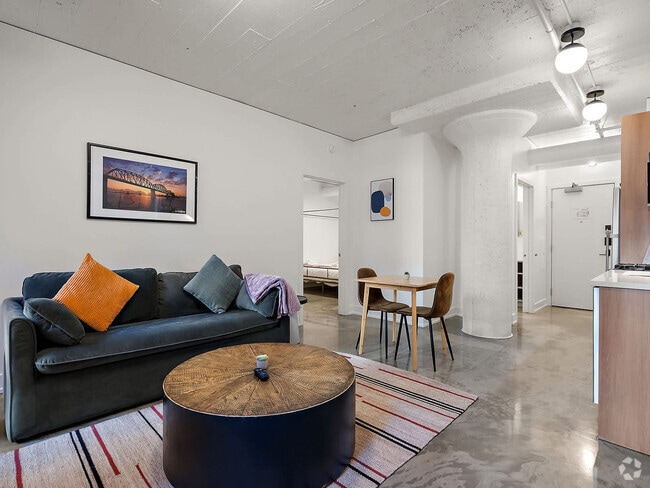 Building Photo - 608 N 3rd St Rental