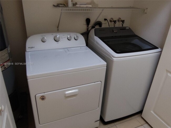 Photo - 3705 NE 4th St