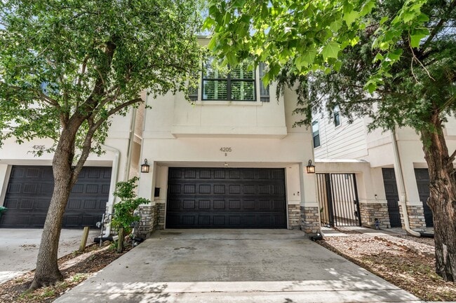 Building Photo - 4205 Koehler St