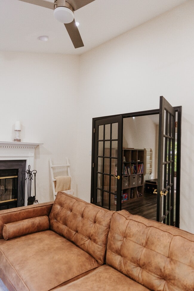 Photo - 68 Dorothy Ln