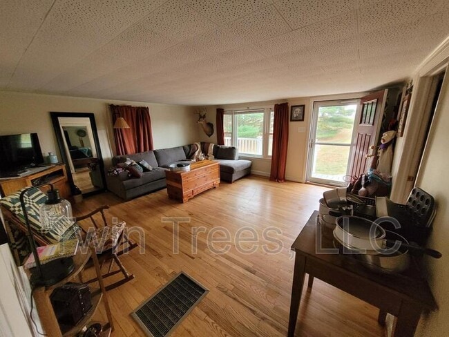 Photo - 417 Old Bethel Rd