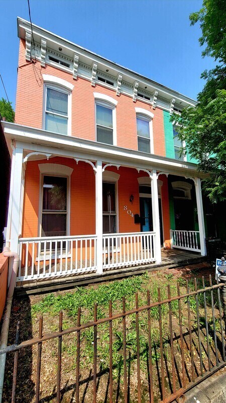 Photo - 804 W Marshall St