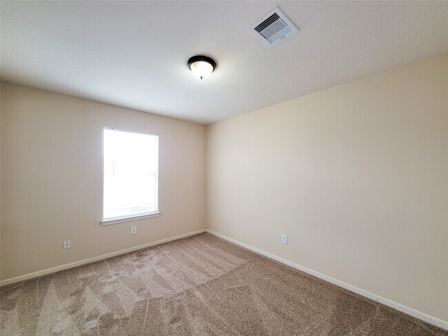 Building Photo - 19718 Byron Meadows Dr