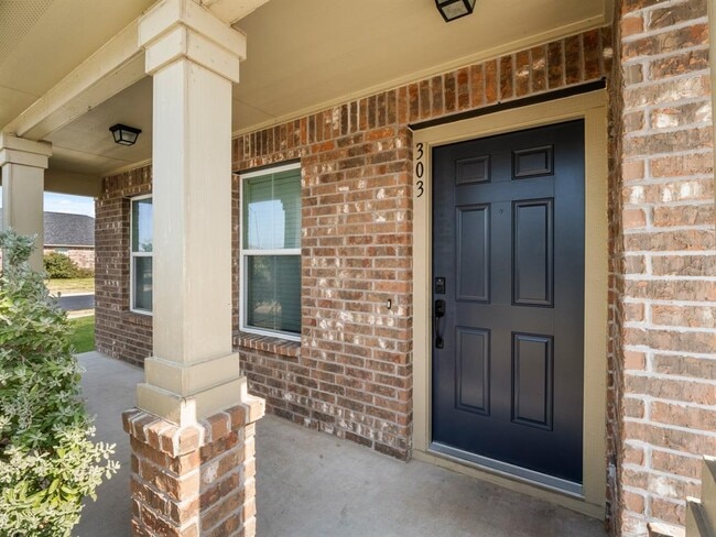 Photo - 303 Camellia Dr