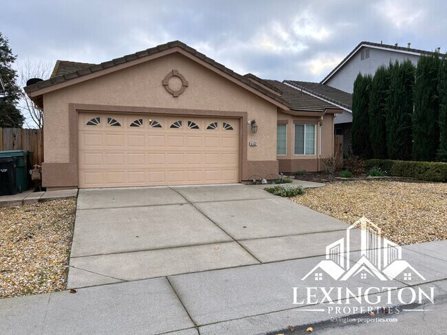 Photo - Updated 3 Bedroom, 2 Bathroom, Single-Story Home in Antelope!