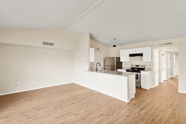 Photo - 6033 Dooley Dr