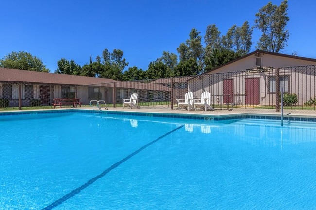 Photo - Lincoln Garden Apartments