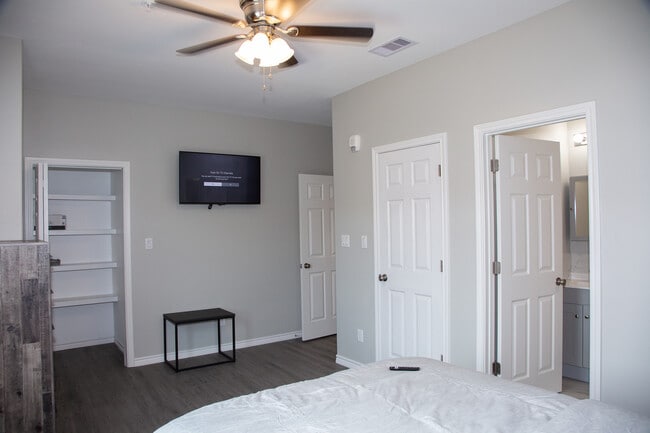 7656 Anchor Dr