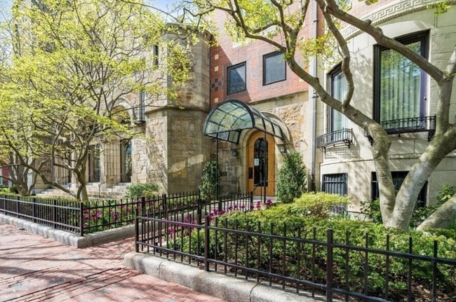 492 Beacon St Unit 36