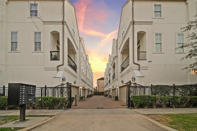 Building Photo - 1250 W 23rd St