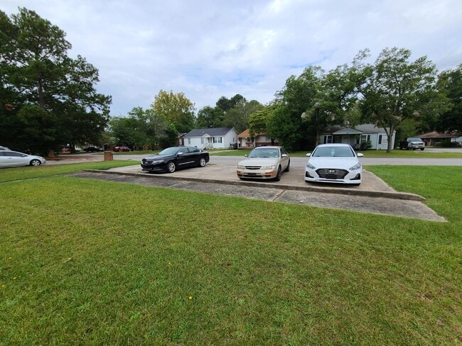 Photo - 3904 Persimmon St