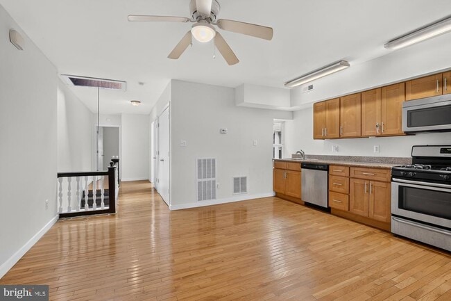 Photo - 4307 Locust St Unit 3