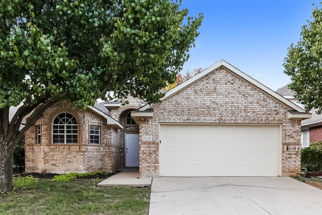 Building Photo - 5628 Indian Hill Dr