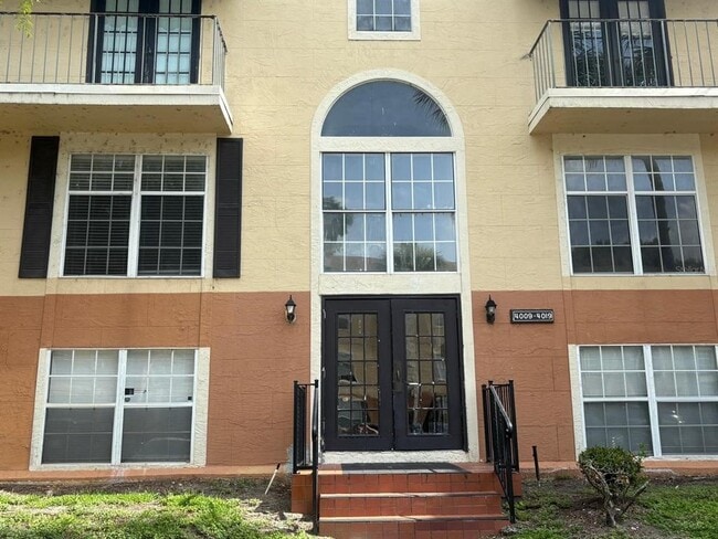 Photo - 4015 Versailles Dr Apartment Unit 4015F