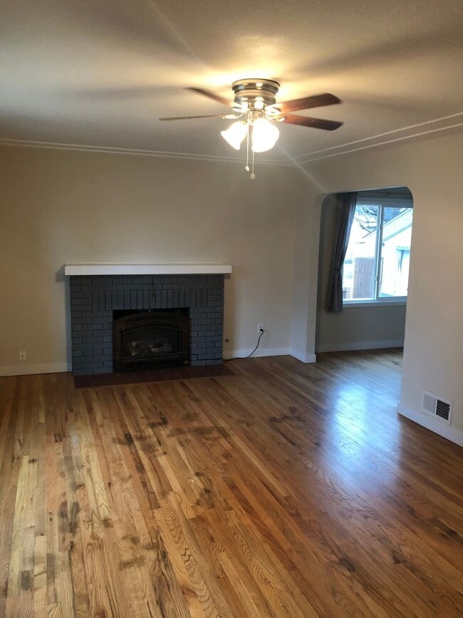 Photo - Adorable 3 Bed 1.5 Bath House
