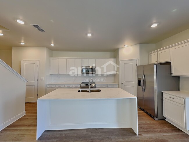 Photo - 3662 Creek View Cir