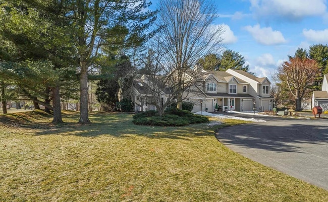 2 Stoney Creek Dr