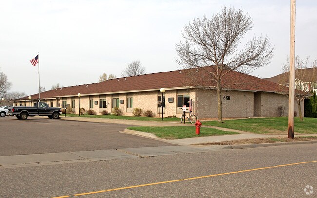 Primary Photo - Schoolview Square