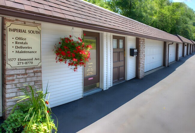 Photo - Imperial South